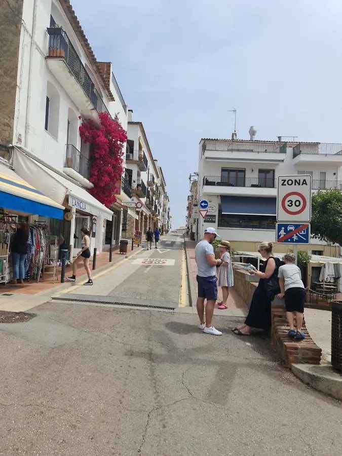 Apartment Apartment, Short Walk To The Beach Calella De Palafrugell Spain