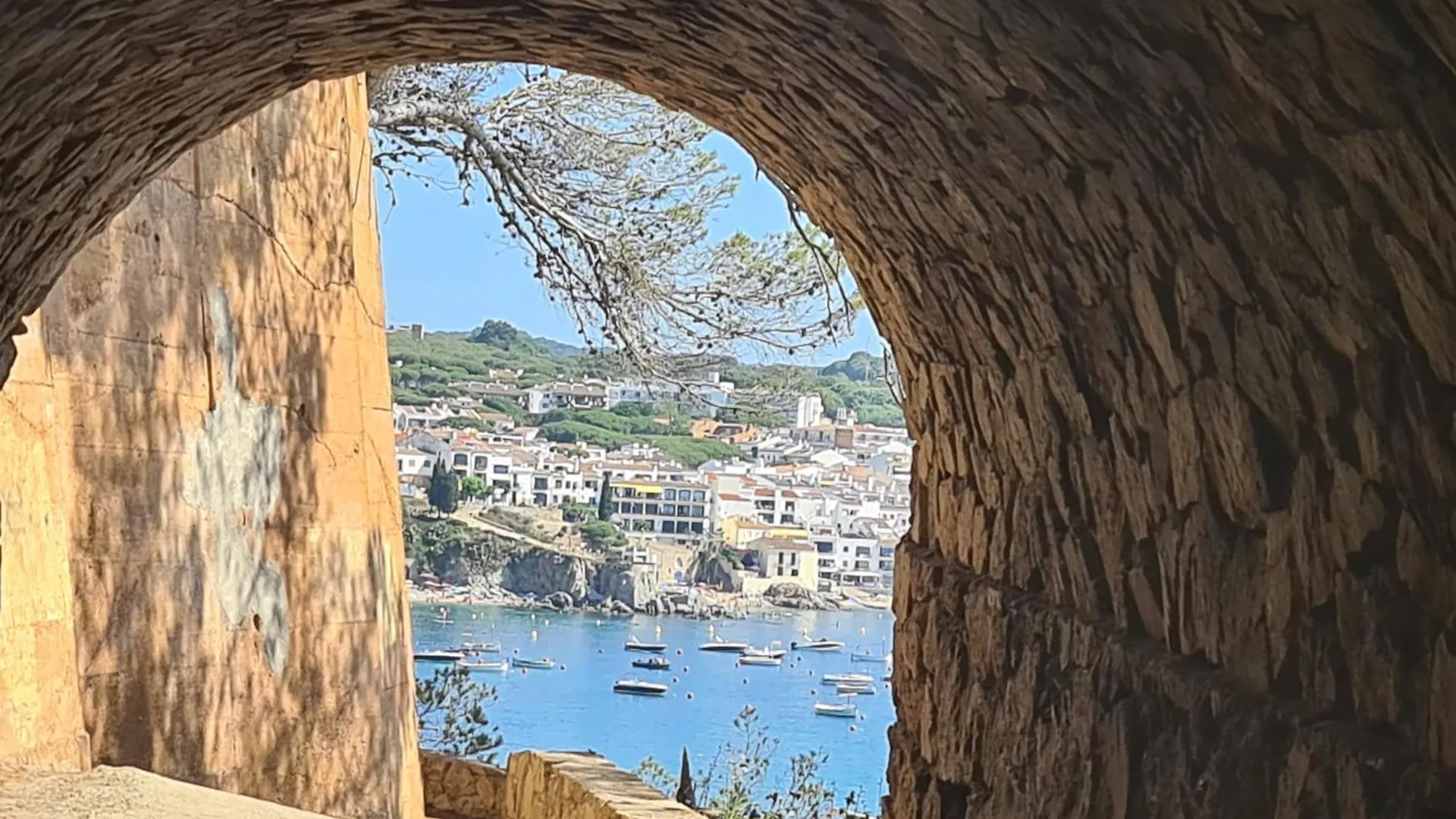 Apartment, Short Walk To The Beach Calella De Palafrugell Spain