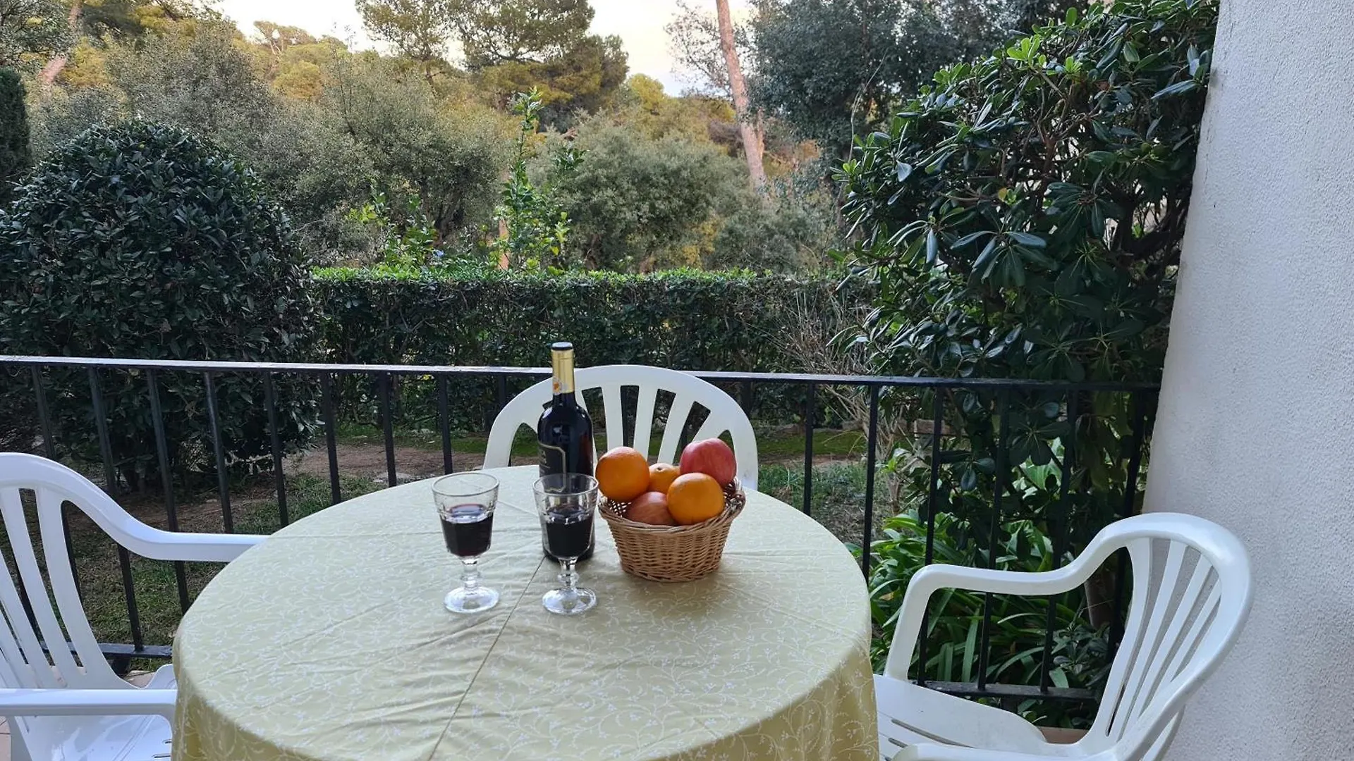 Apartment, Short Walk To The Beach Calella De Palafrugell